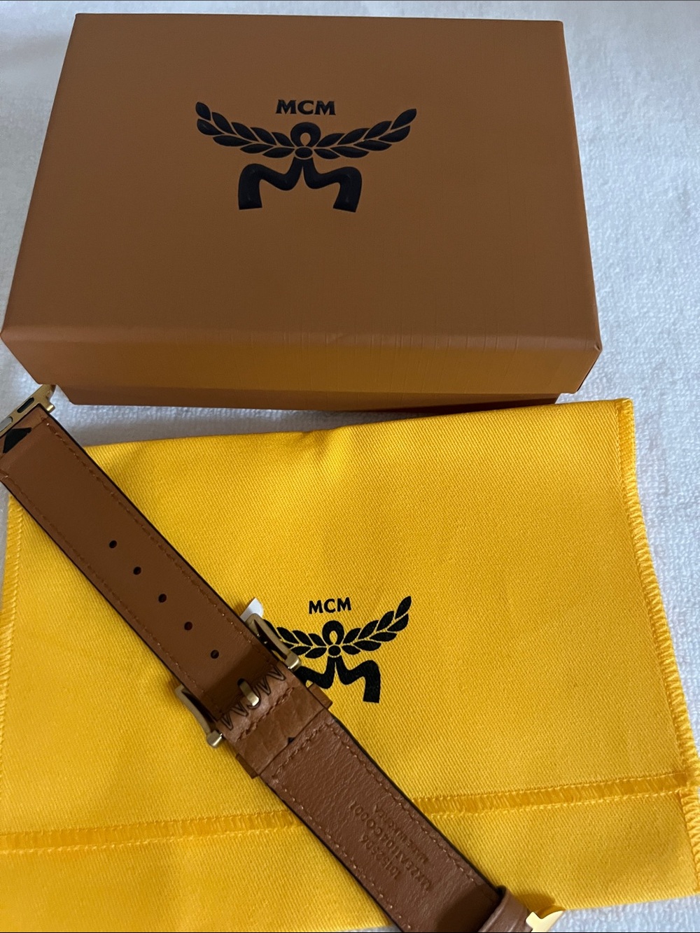 Apple Watch Band In
Fits 38mm / 40mm / 41mm Watch - Picture 7 of 12